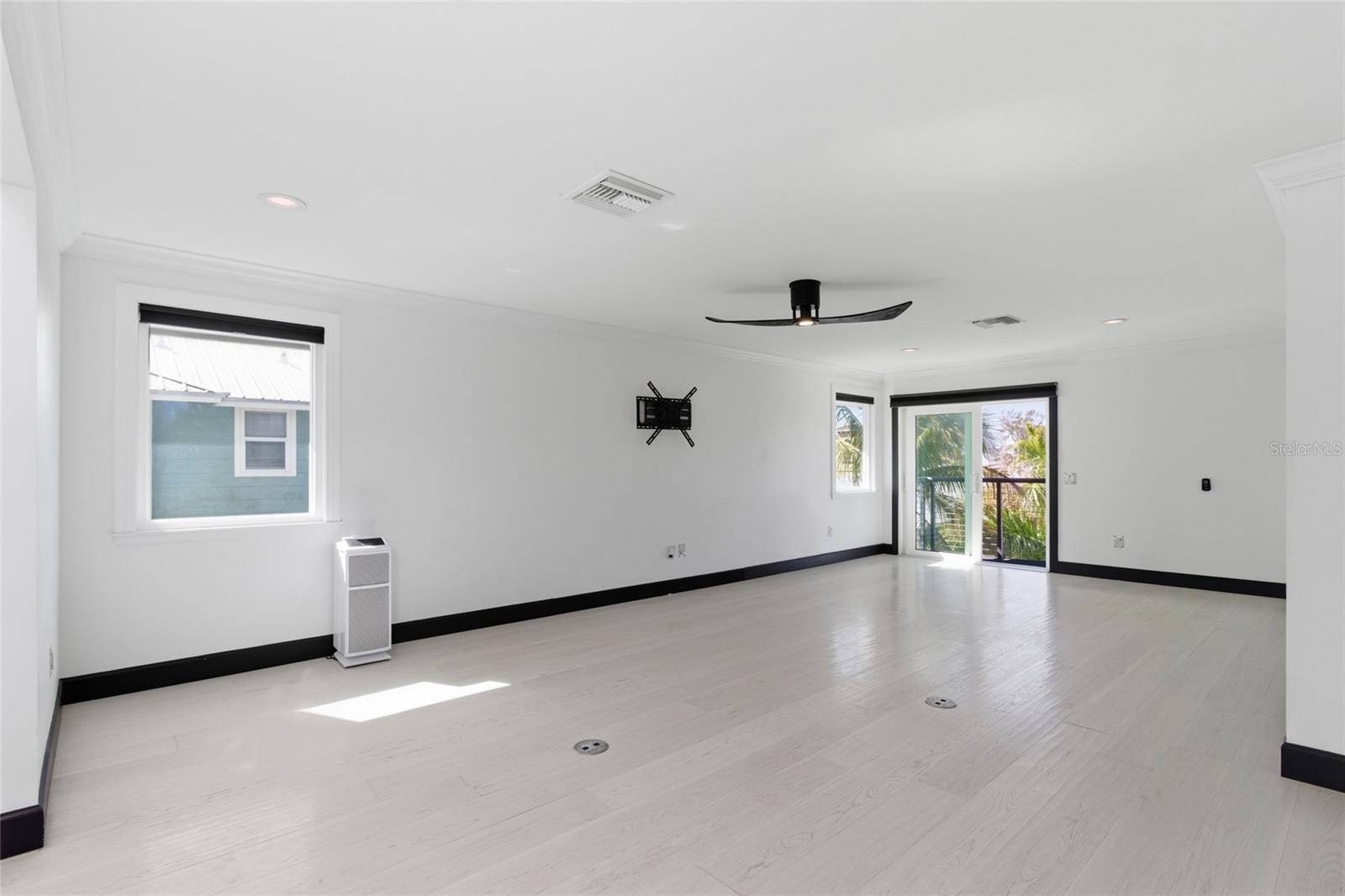 Image 34 of 67 For 2502 Avenue B