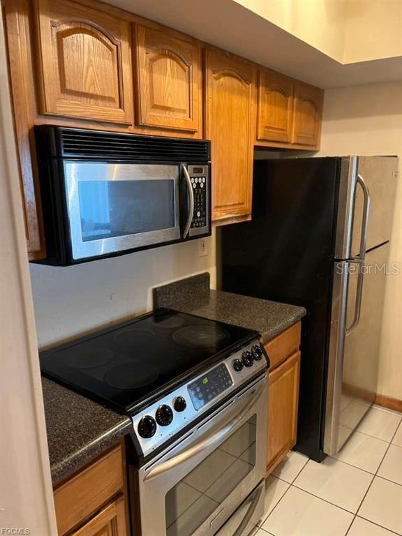 Image 15 of 33 For 22278 Vick Street A112