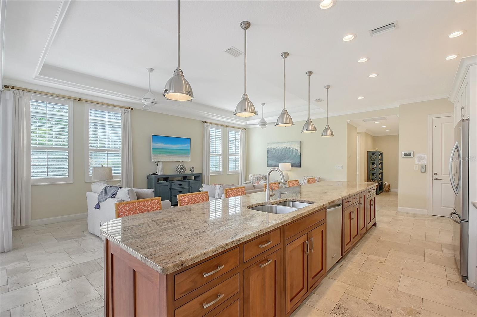 Image 6 of 43 For 1021 Crescent Street 1