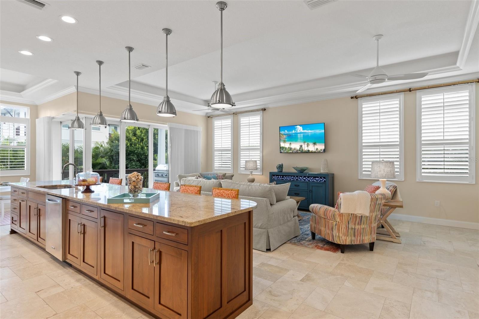 Image 7 of 43 For 1021 Crescent Street 1