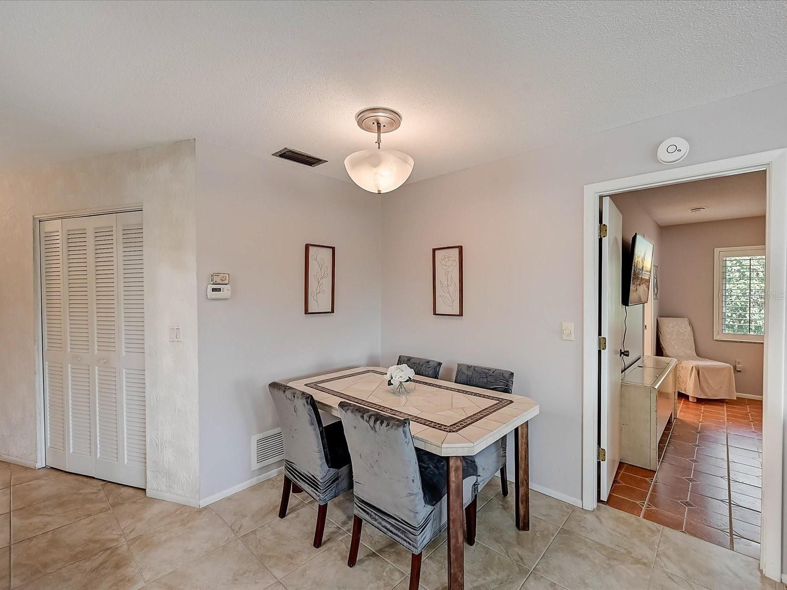 Image 24 of 93 For 10 Stone Mountain Boulevard