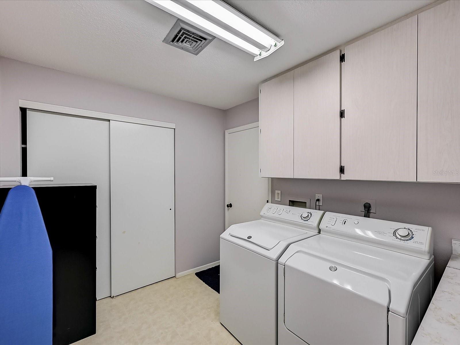 Image 28 of 93 For 10 Stone Mountain Boulevard