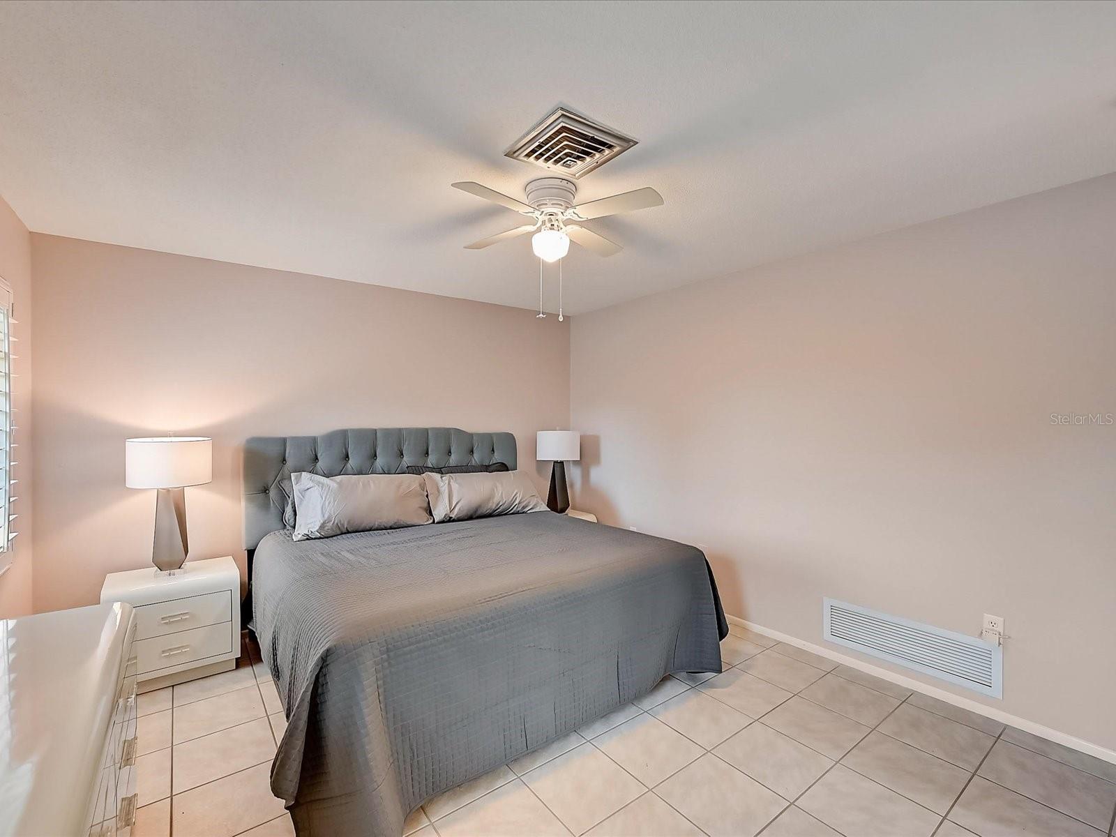 Image 32 of 93 For 10 Stone Mountain Boulevard