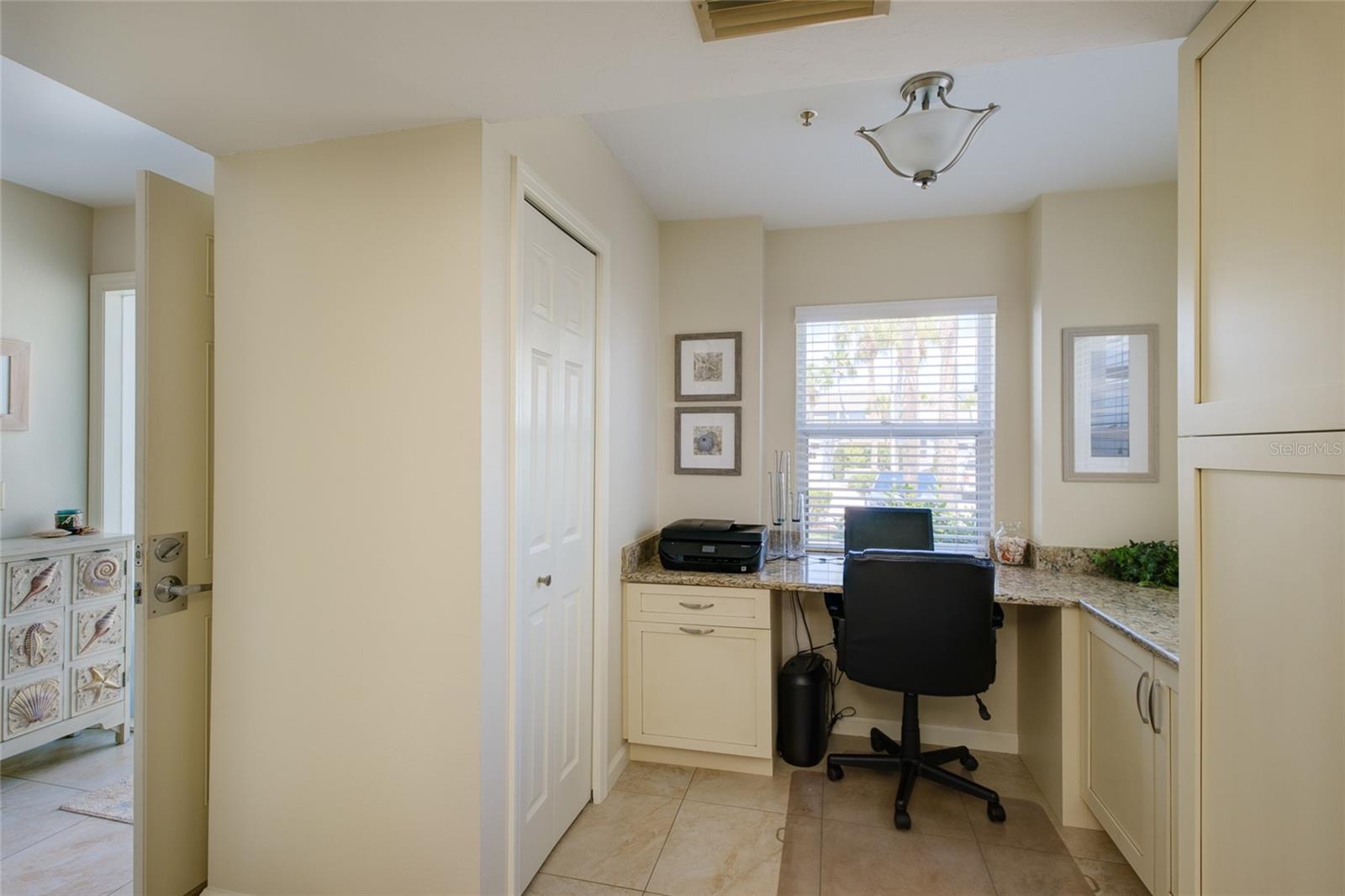 Image 10 of 37 For 1220 Siesta Bayside Drive 1220-a