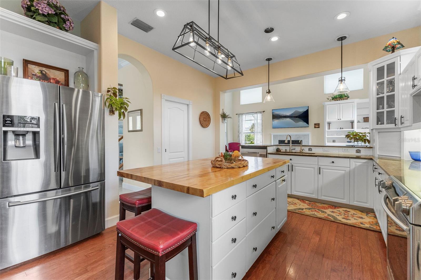 Image 22 of 54 For 5334 Calle Florida