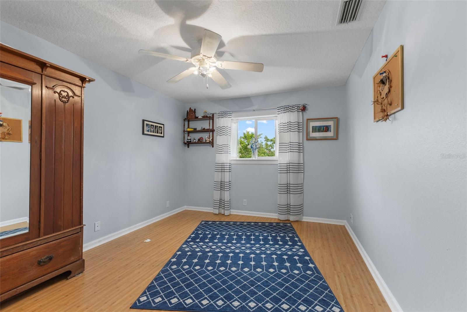 Image 33 of 54 For 5334 Calle Florida