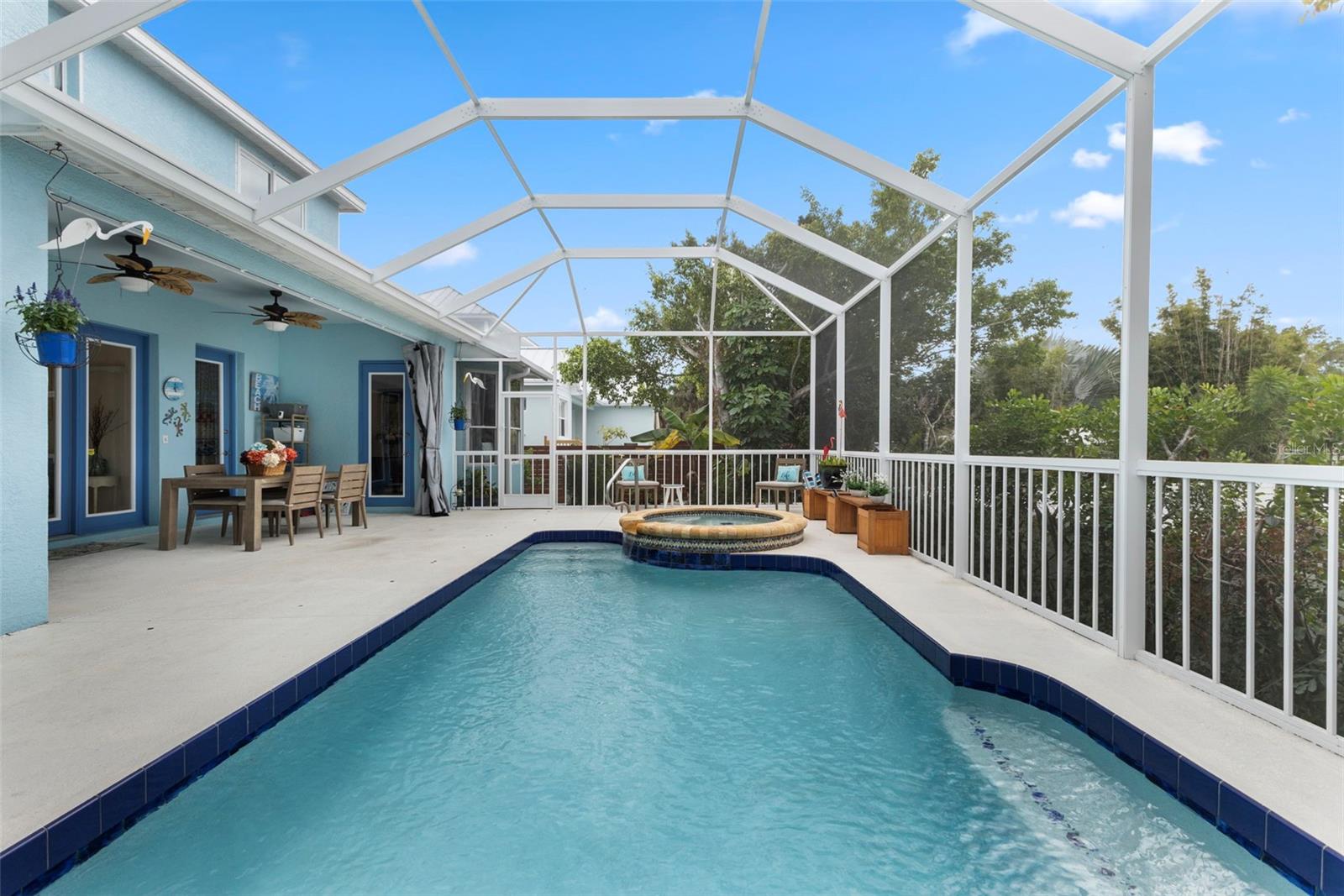 Image 4 of 54 For 5334 Calle Florida