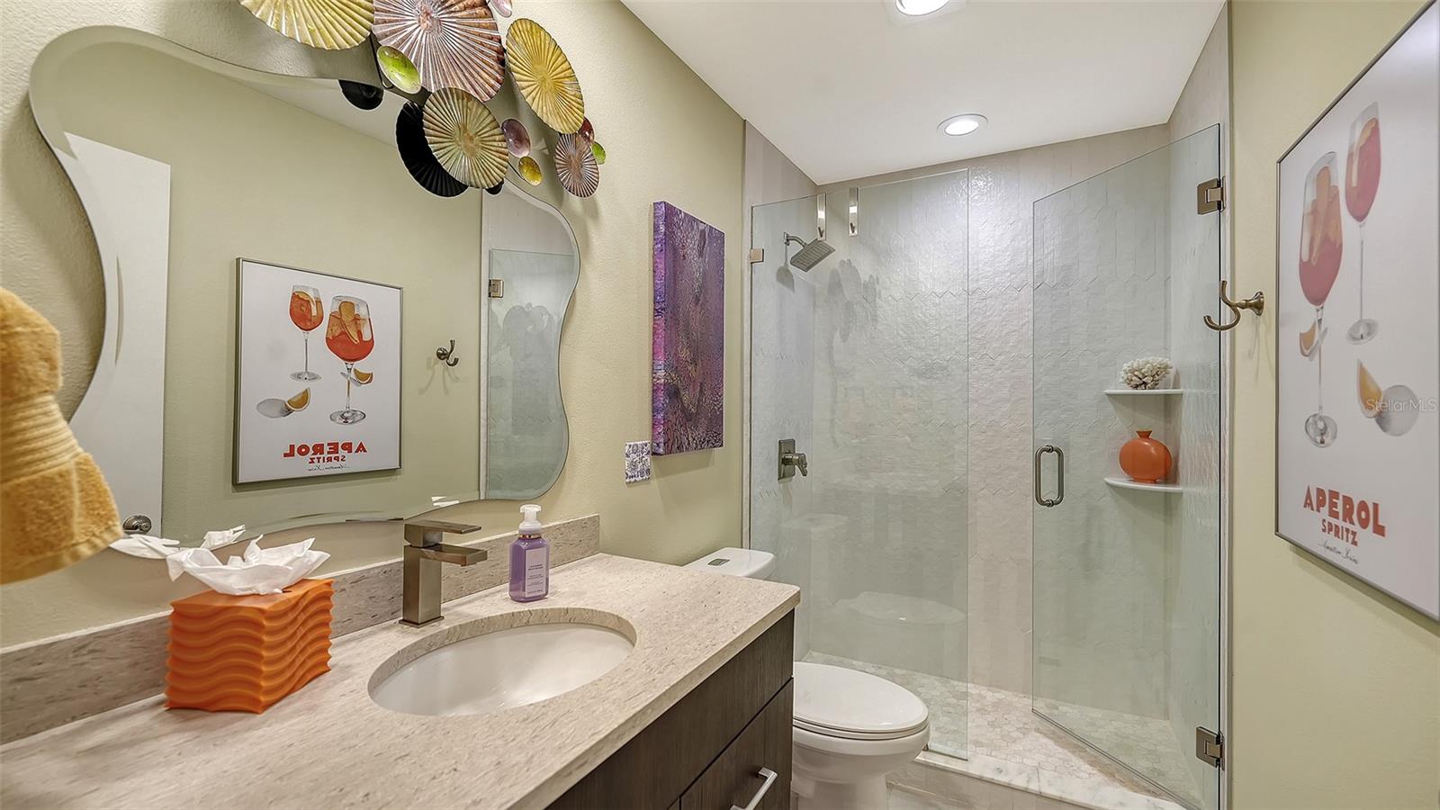 Image 23 of 61 For 1904 Harbourside Drive 201