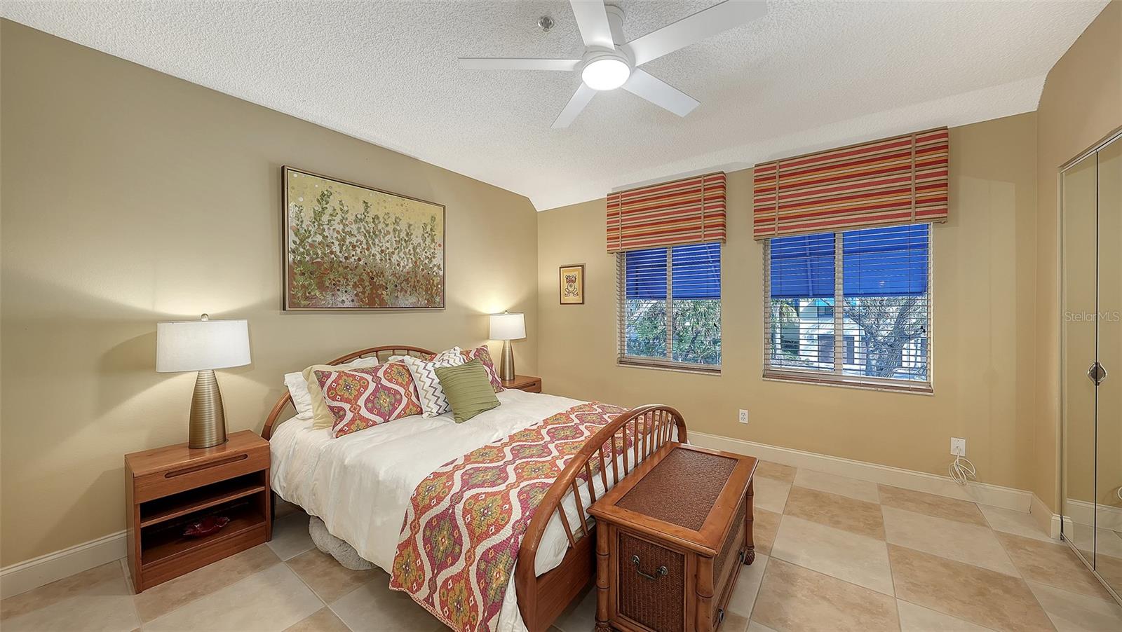 Image 24 of 61 For 1904 Harbourside Drive 201