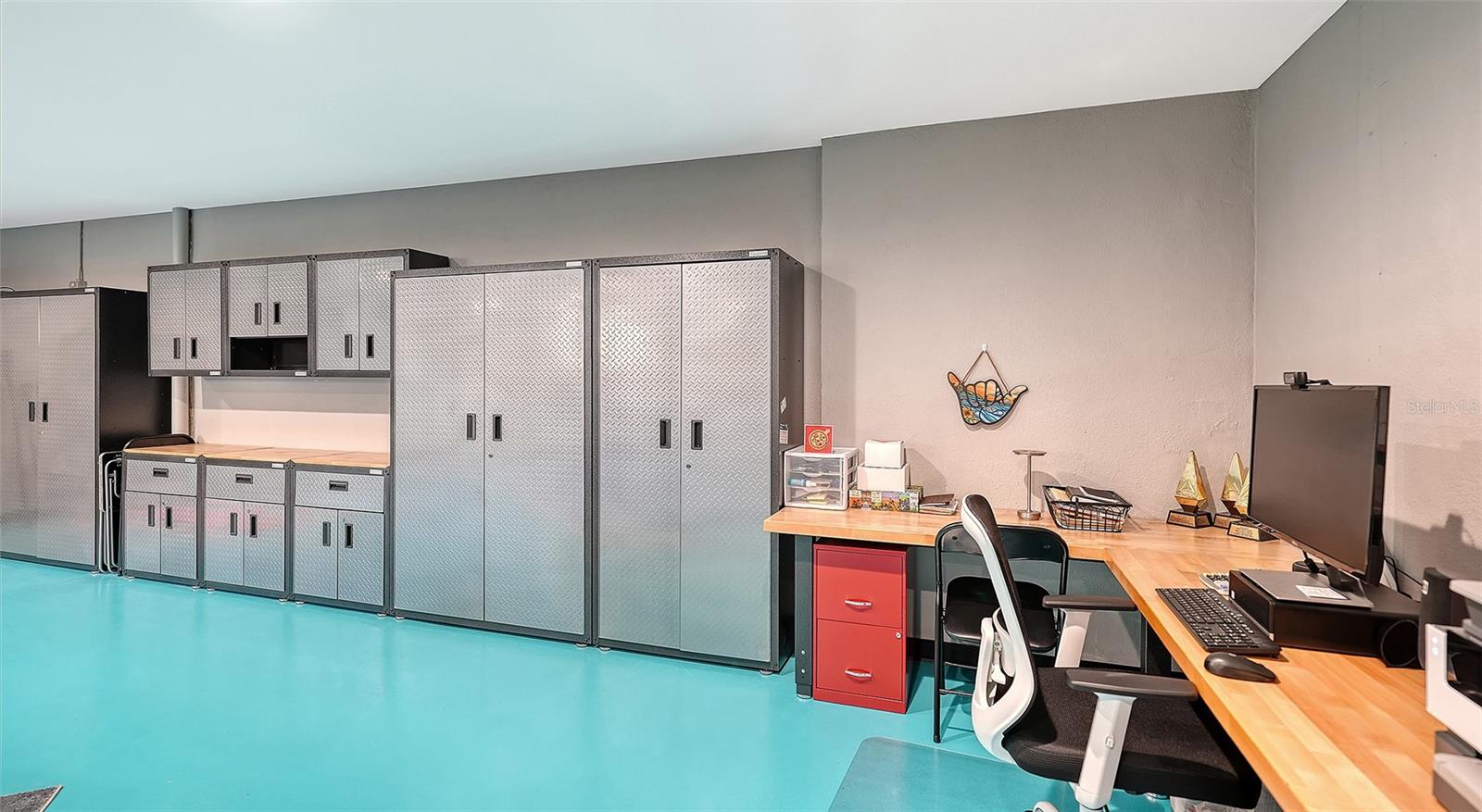 Image 42 of 61 For 1904 Harbourside Drive 201