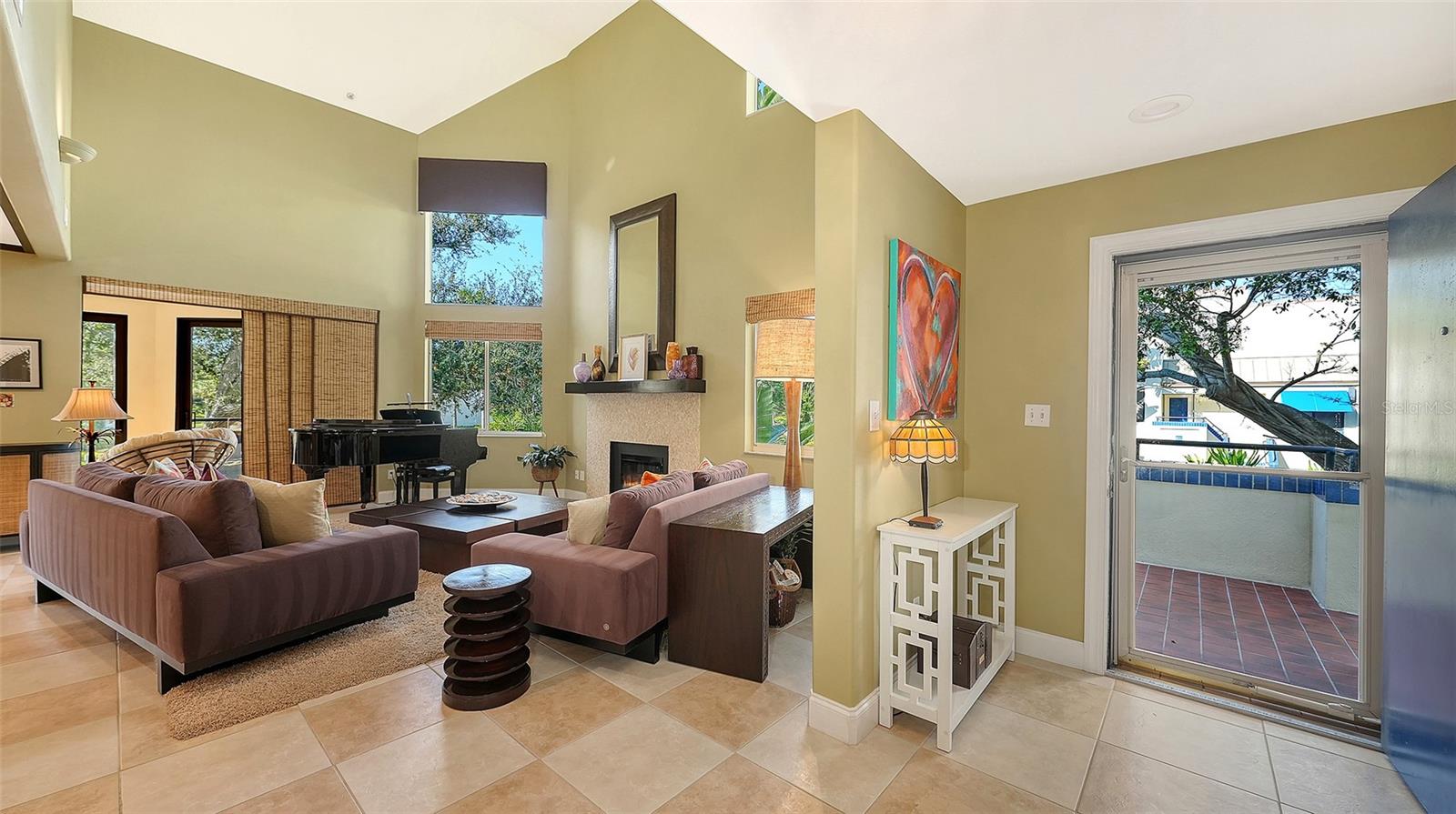 Image 5 of 61 For 1904 Harbourside Drive 201