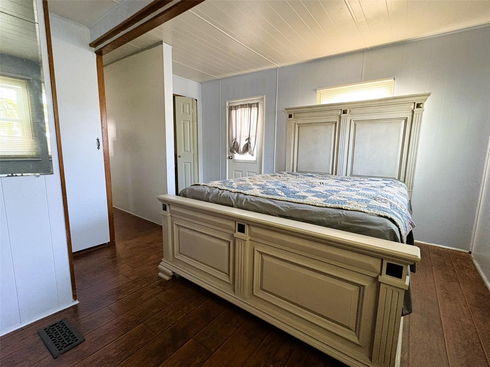 Image 13 of 23 For 504 50th Avenue Dr W Avenue W