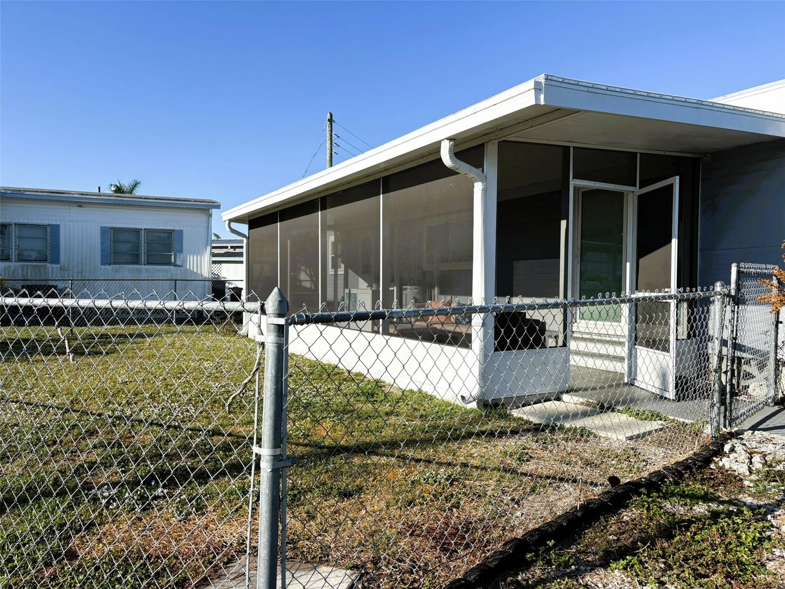 Image 3 of 23 For 504 50th Avenue Dr W Avenue W