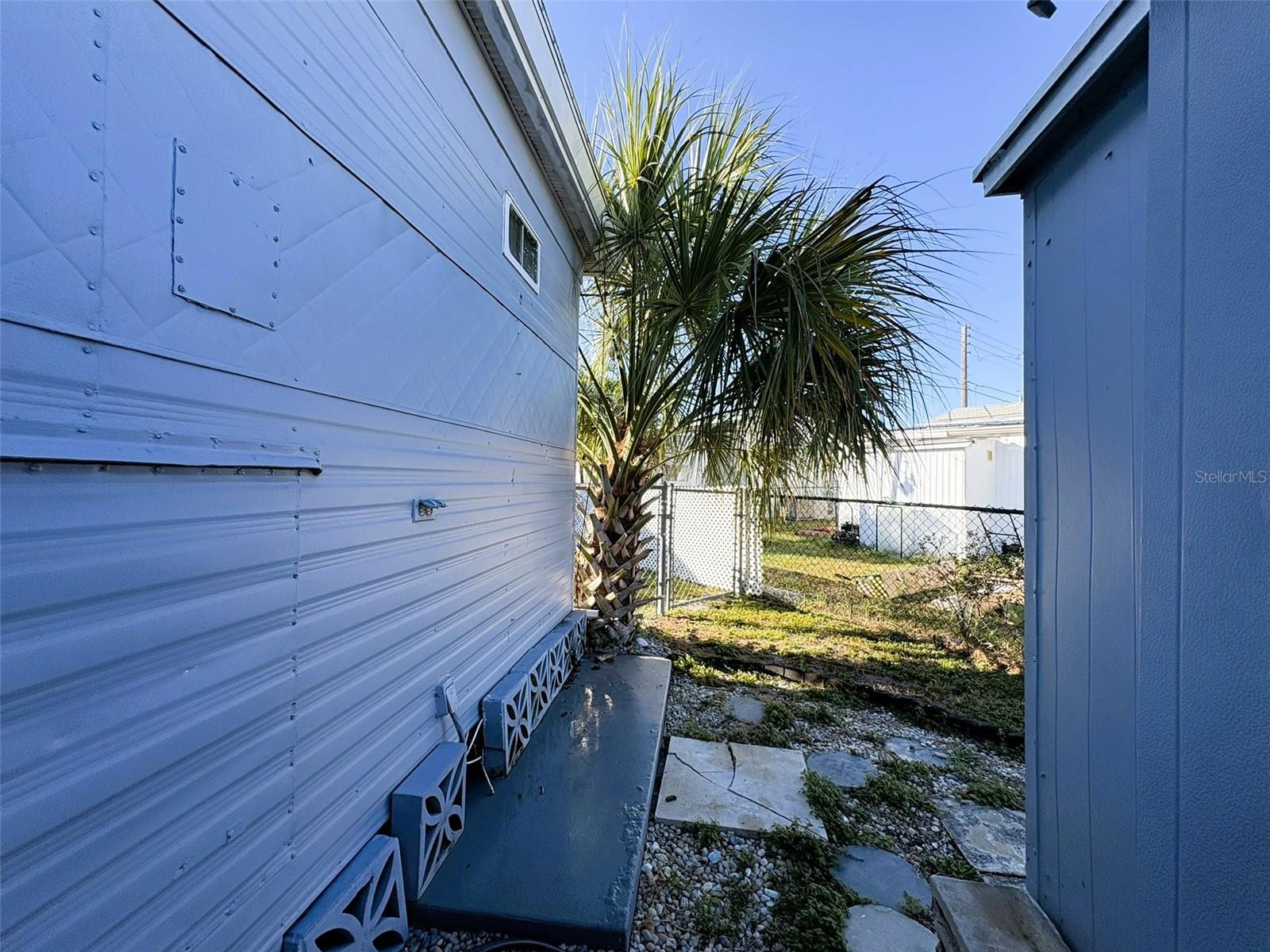 Image 6 of 23 For 504 50th Avenue Dr W Avenue W