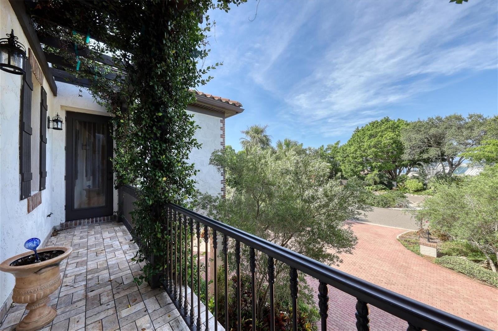 Image 39 of 68 For 315 Shore Drive