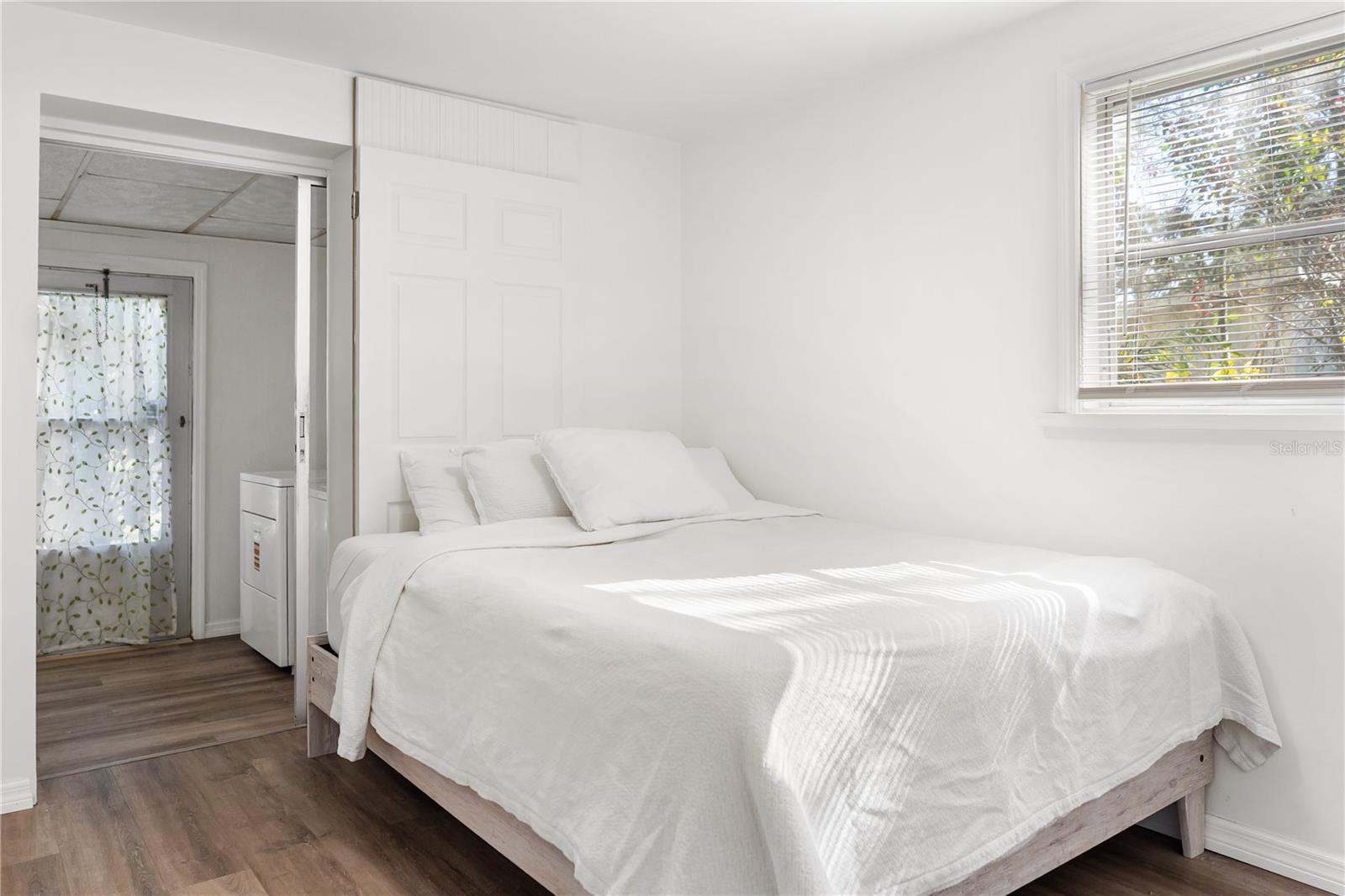 Image 16 of 25 For 4105 Rockefeller Avenue