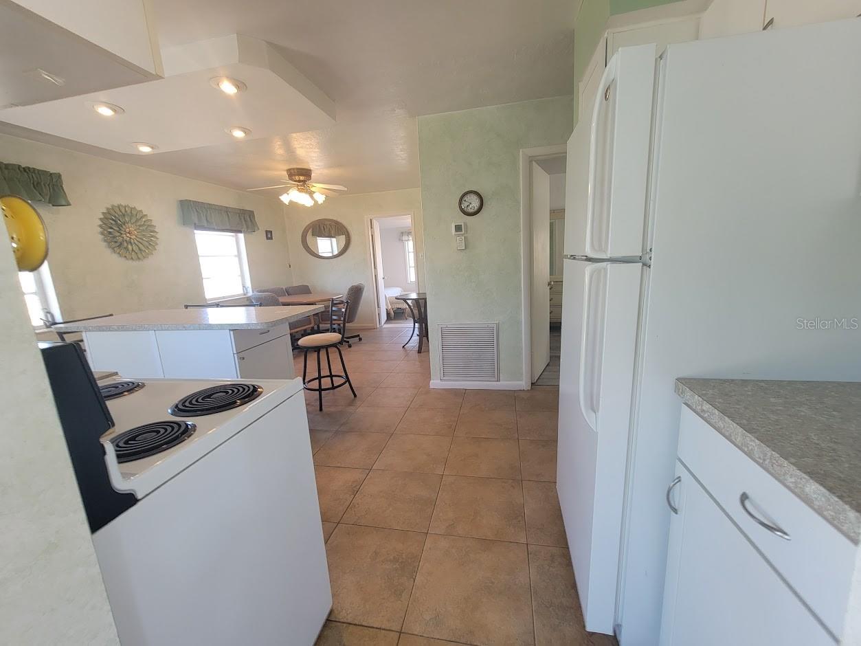 Image 10 of 32 For 8385 Aero Avenue