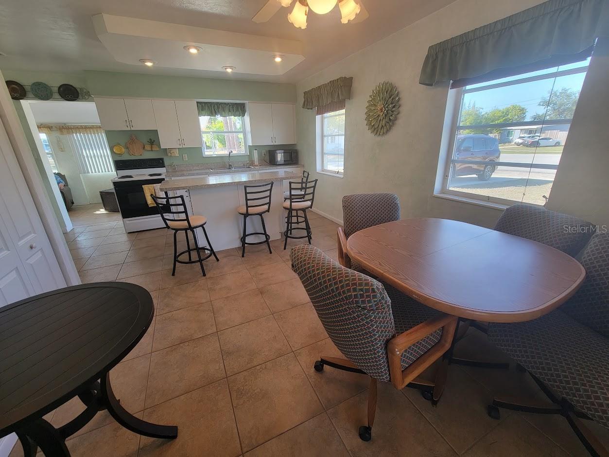 Image 4 of 32 For 8385 Aero Avenue