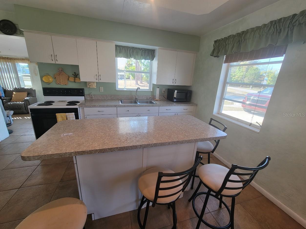 Image 7 of 32 For 8385 Aero Avenue