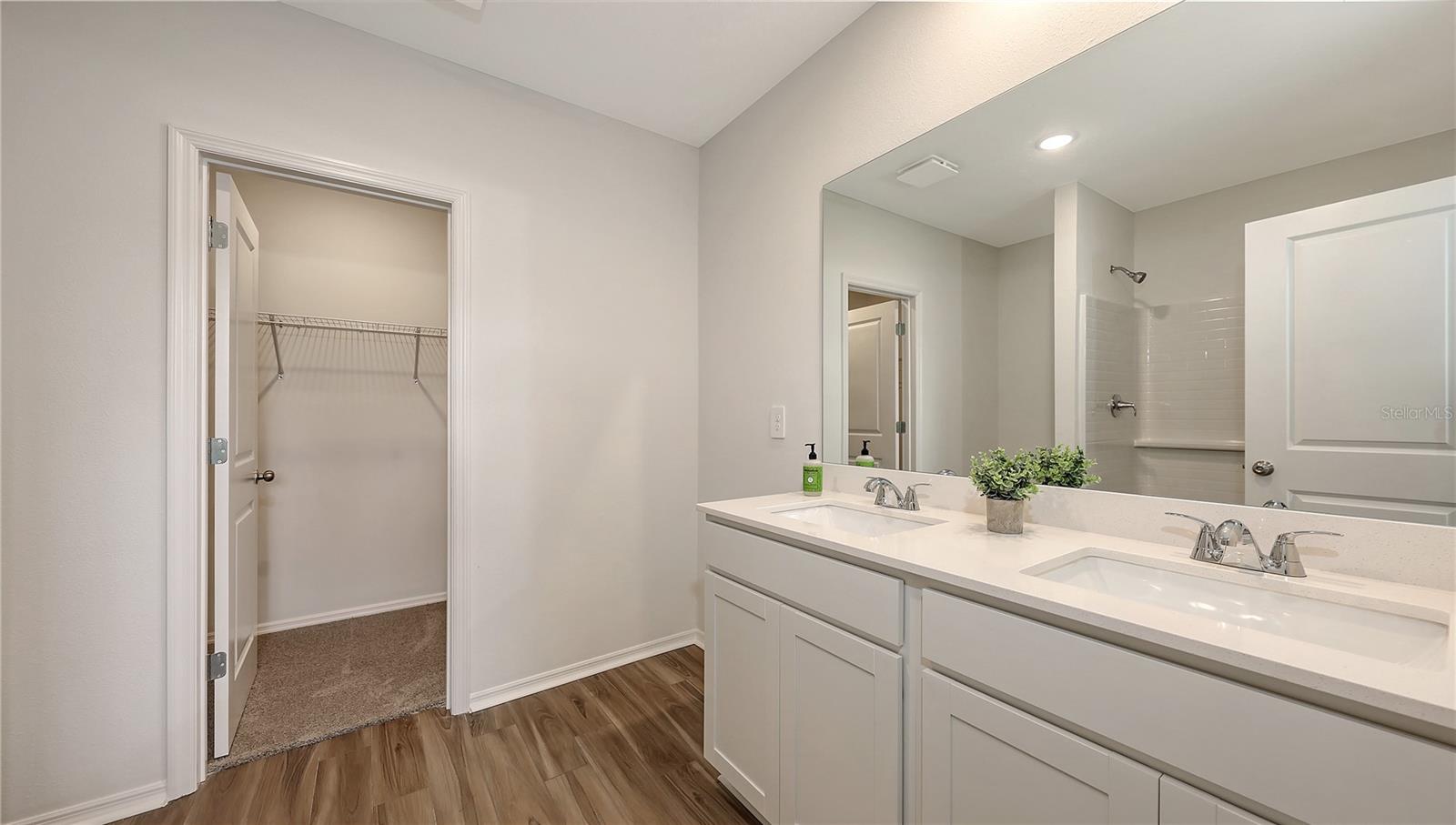 Image 12 of 18 For 4410 Hawthorn Avenue