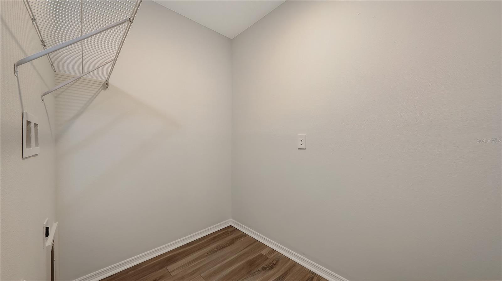 Image 9 of 18 For 4410 Hawthorn Avenue