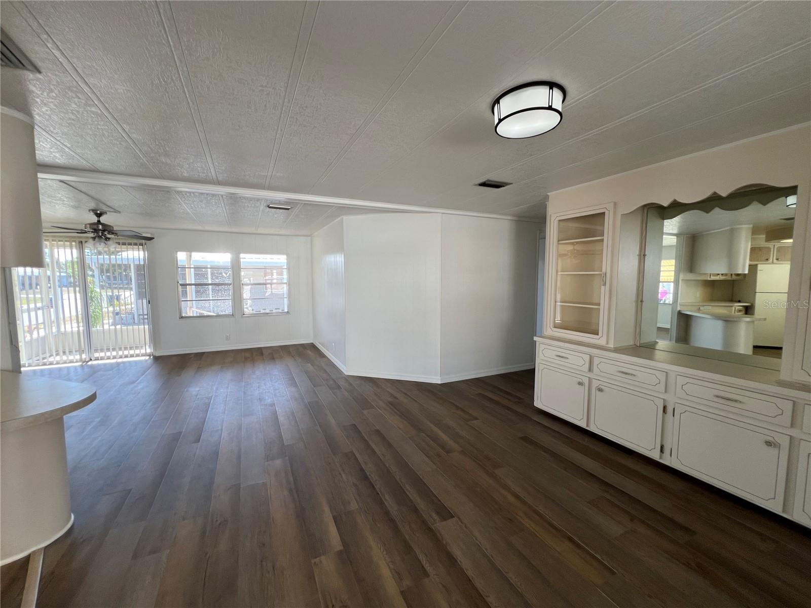 Image 10 of 38 For 6710 36th Avenue E 103