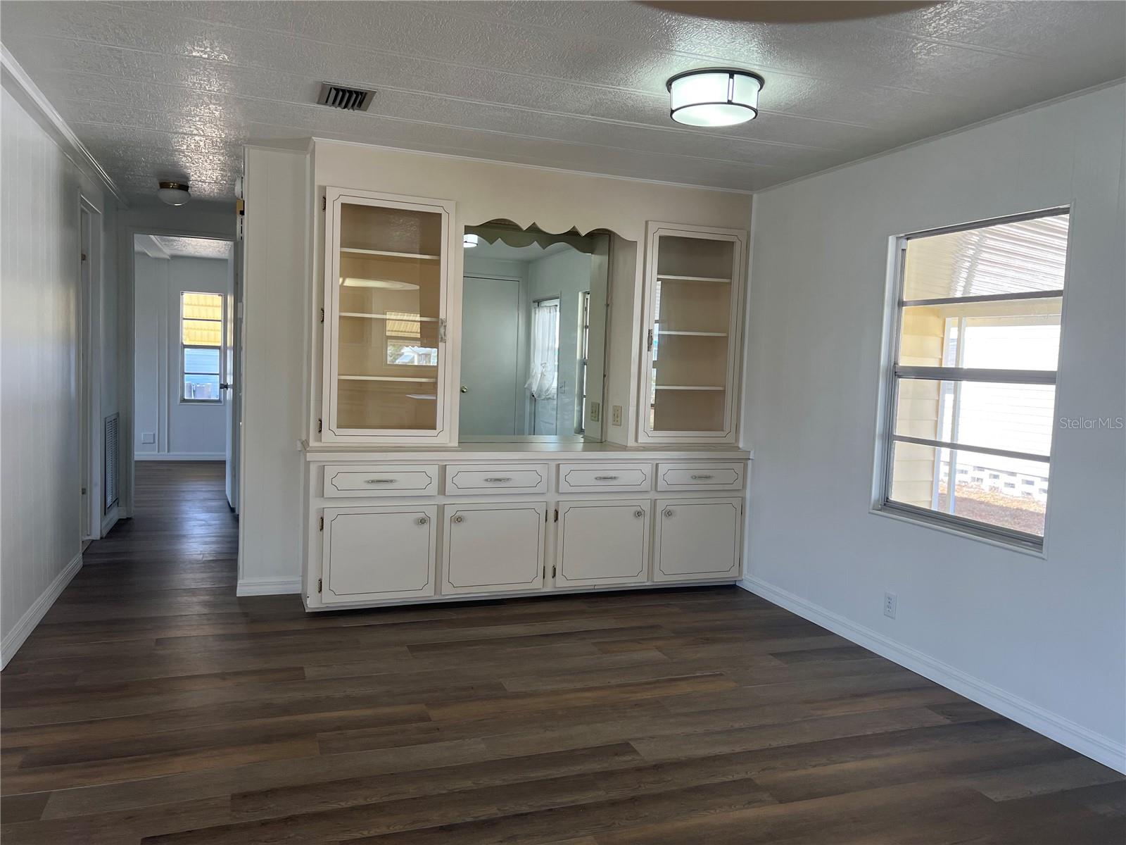 Image 15 of 38 For 6710 36th Avenue E 103