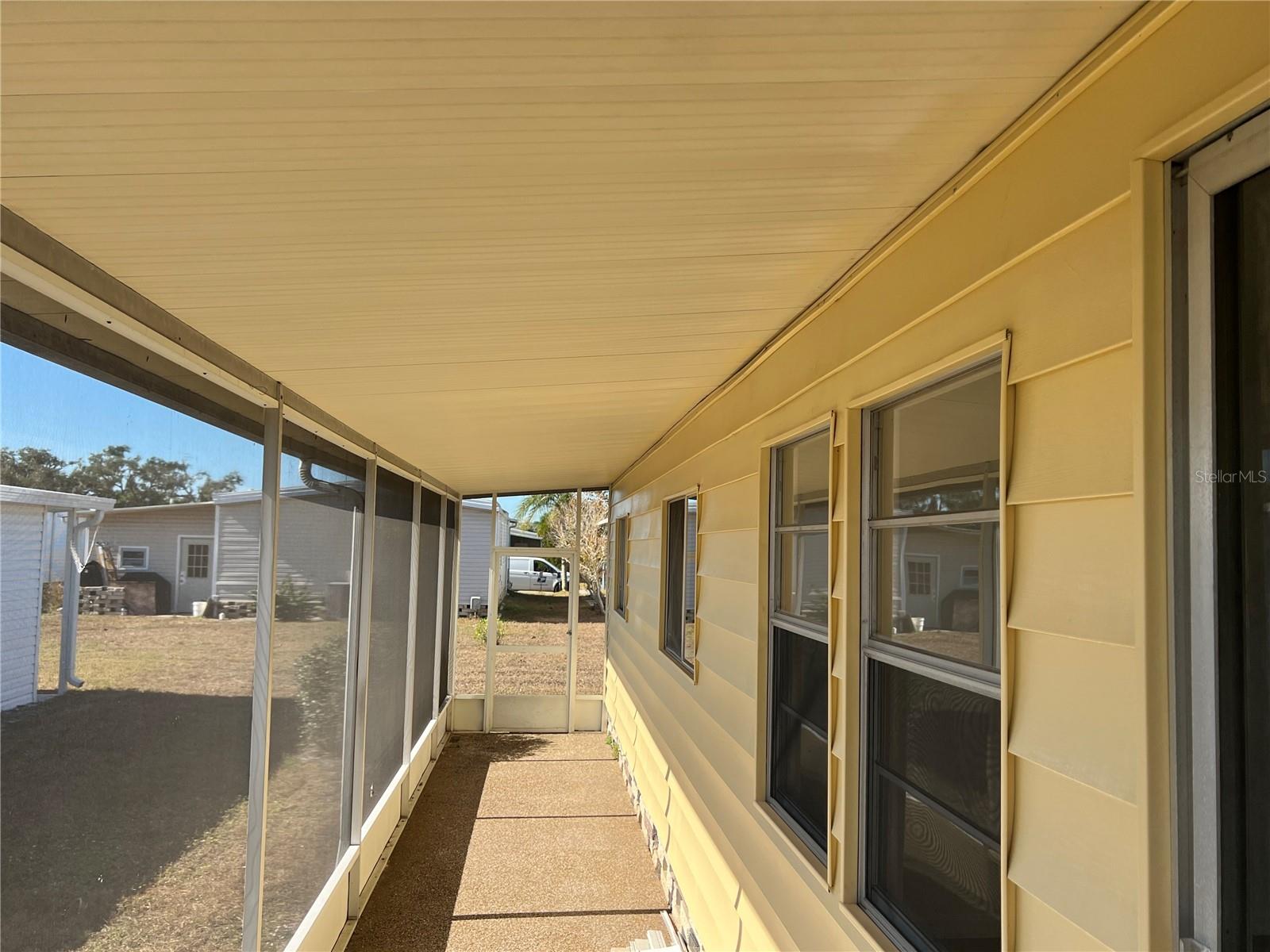 Image 18 of 38 For 6710 36th Avenue E 103