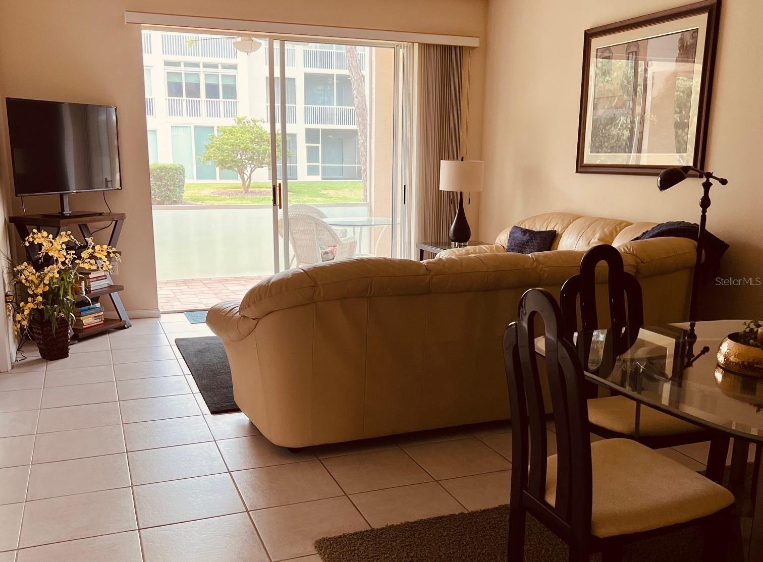 Image 7 of 31 For 9620 Club South Circle 5101