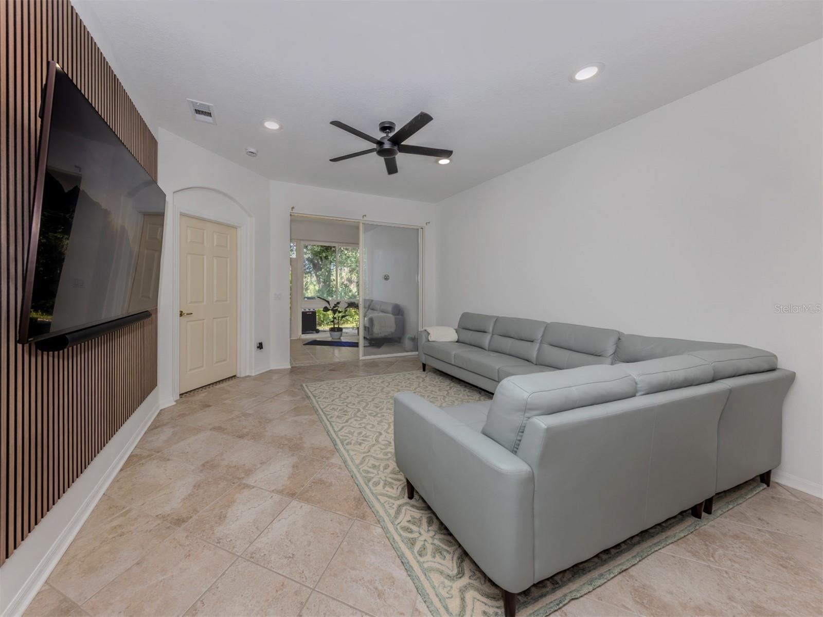 Image 10 of 41 For 688 Back Nine Drive