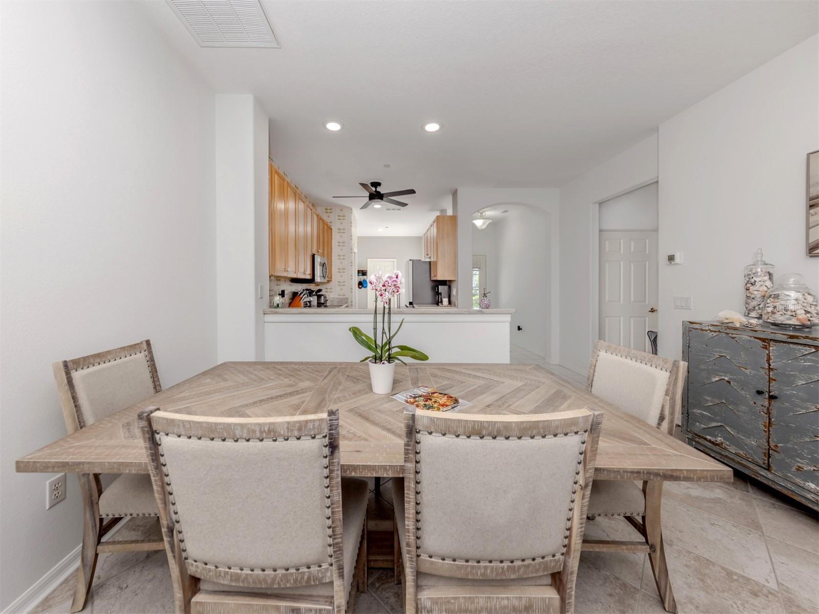 Image 16 of 41 For 688 Back Nine Drive