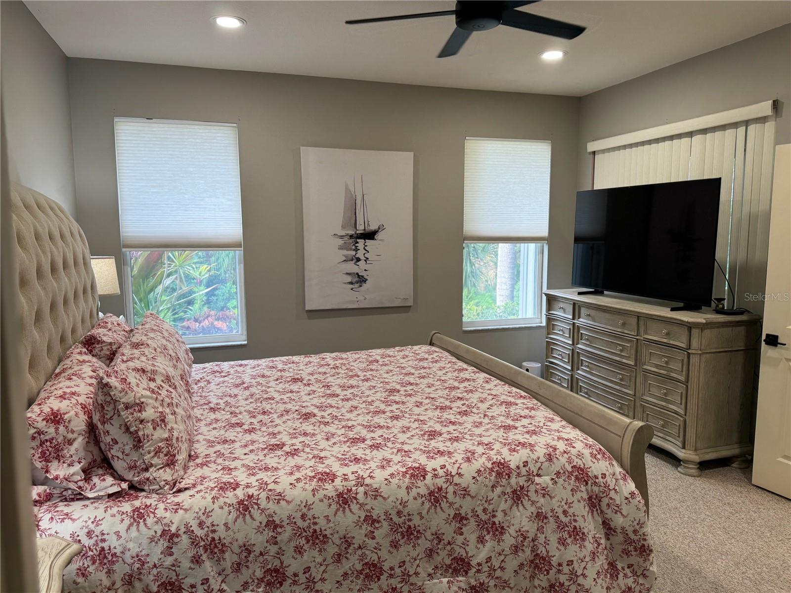 Image 19 of 41 For 688 Back Nine Drive