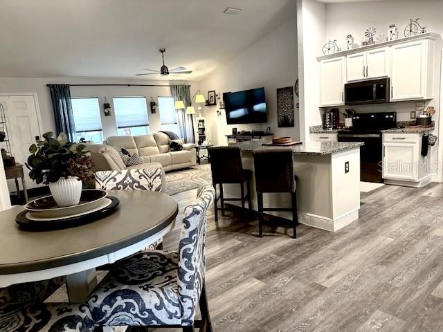 Image 7 of 26 For 1113 Porsche Avenue