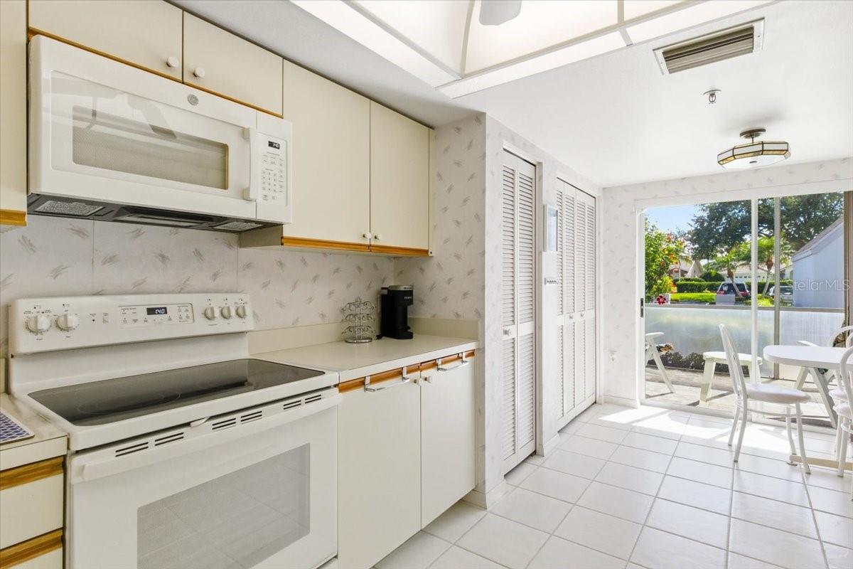 Image 23 of 86 For 6713 Stone River Road 103