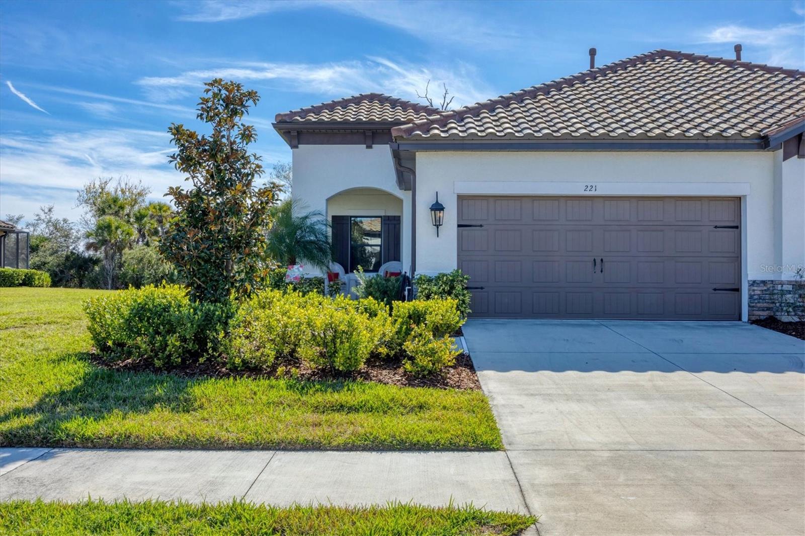 Image 12 of 54 For 221 Palidoro Circle