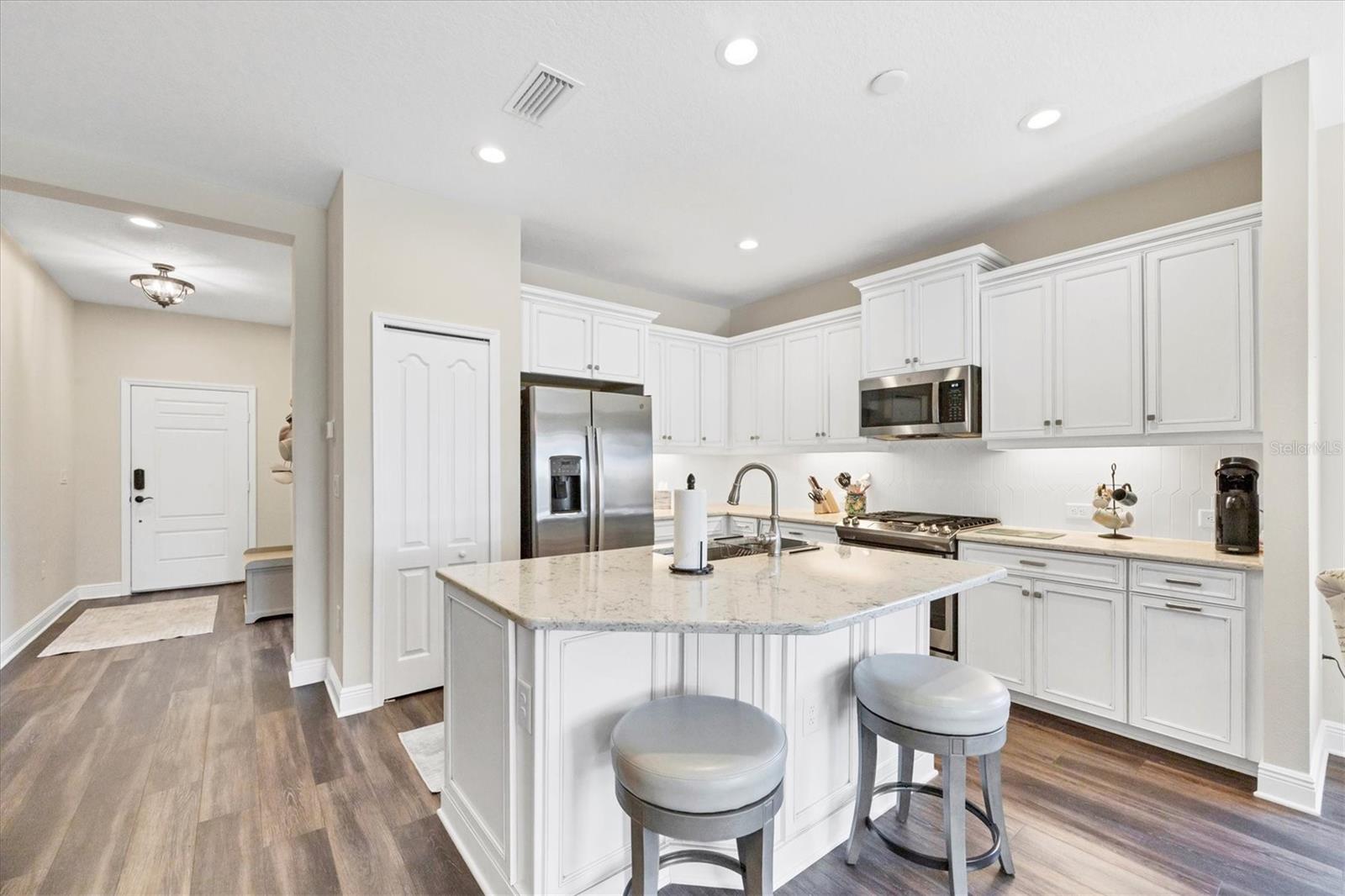 Image 17 of 54 For 221 Palidoro Circle