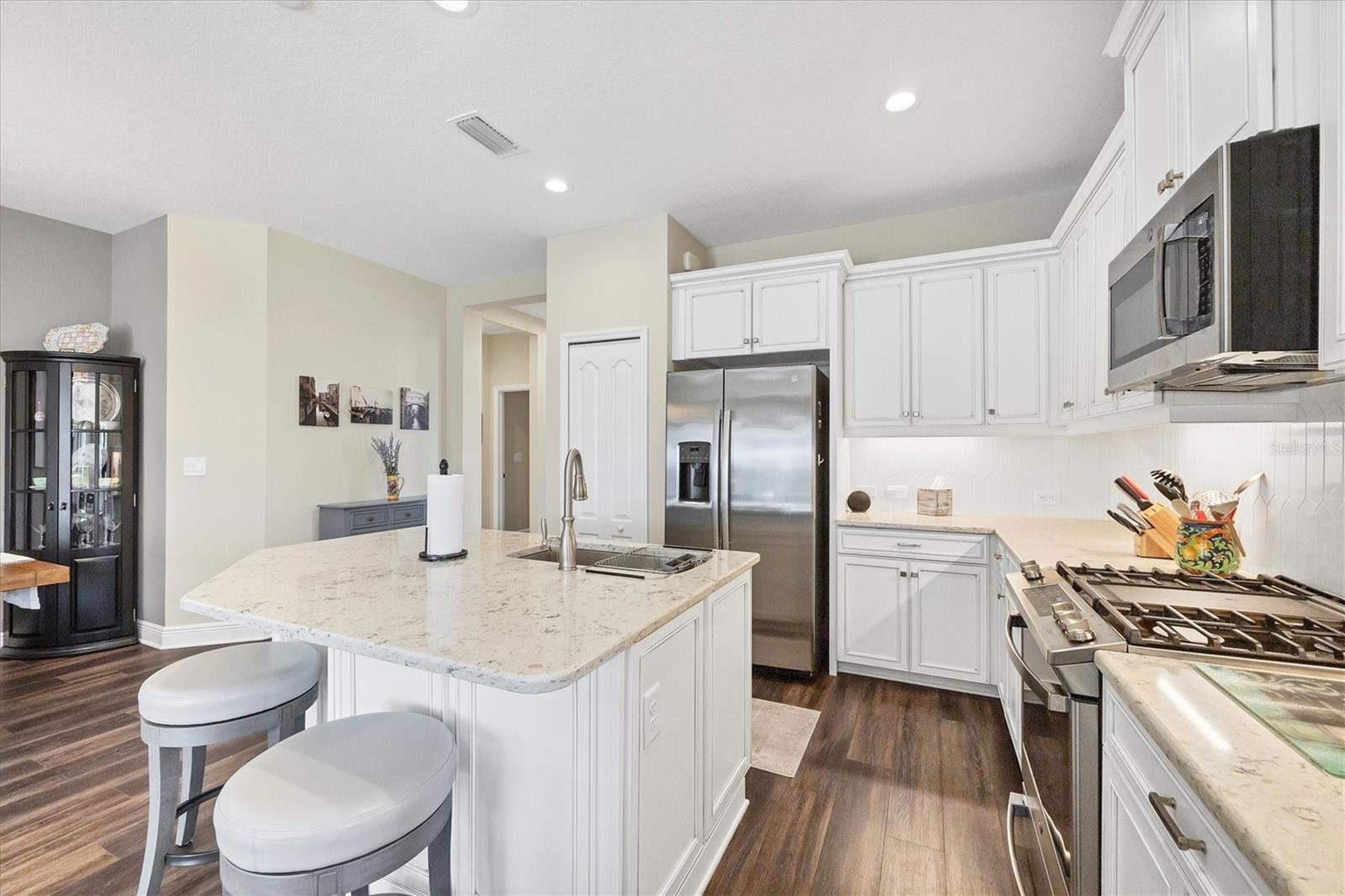 Image 18 of 54 For 221 Palidoro Circle