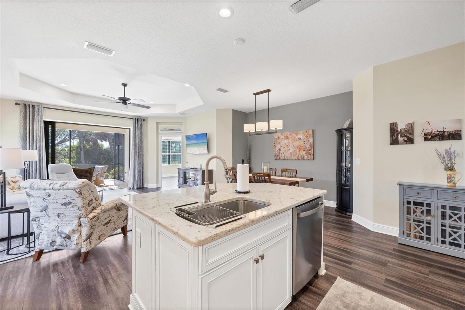 Image 19 of 54 For 221 Palidoro Circle