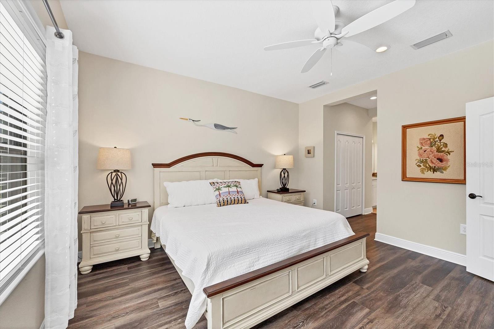 Image 26 of 54 For 221 Palidoro Circle