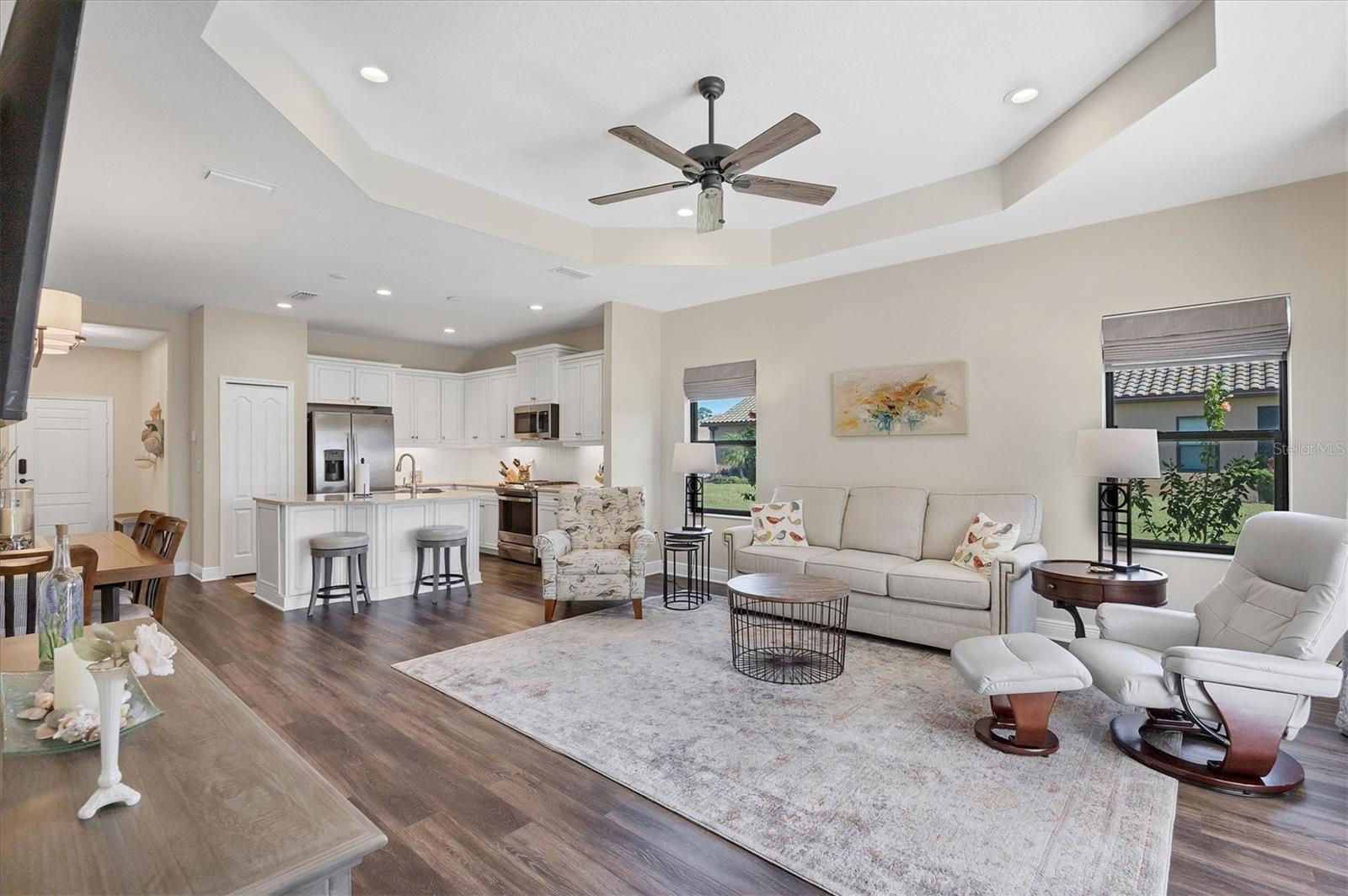 Image 7 of 54 For 221 Palidoro Circle