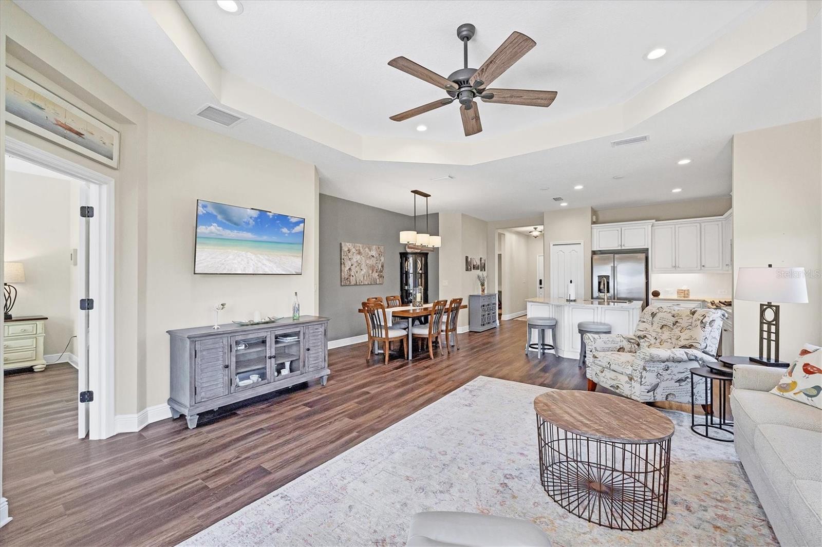 Image 9 of 54 For 221 Palidoro Circle