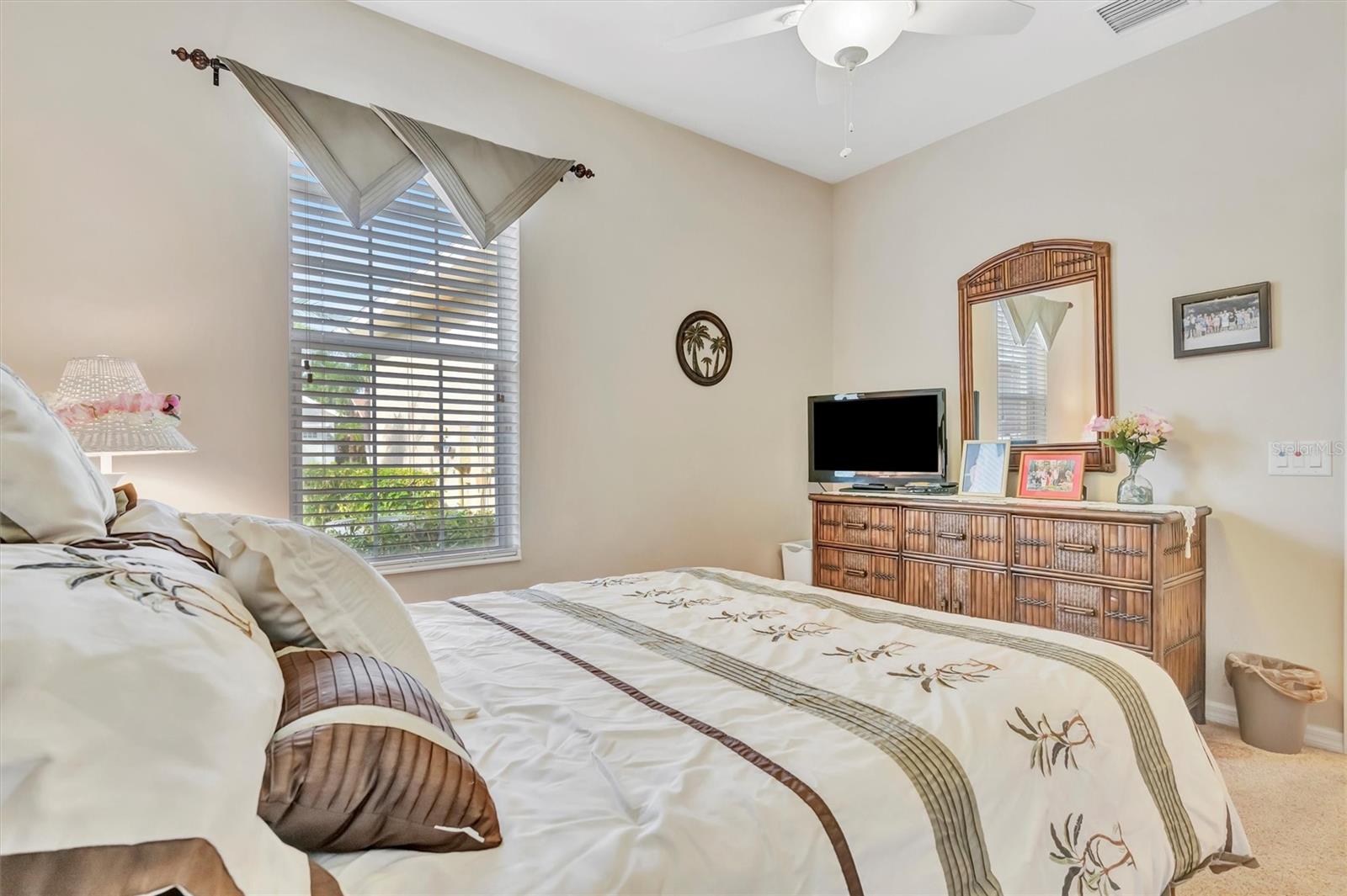 Image 28 of 37 For 3811 Bridlecrest Lane