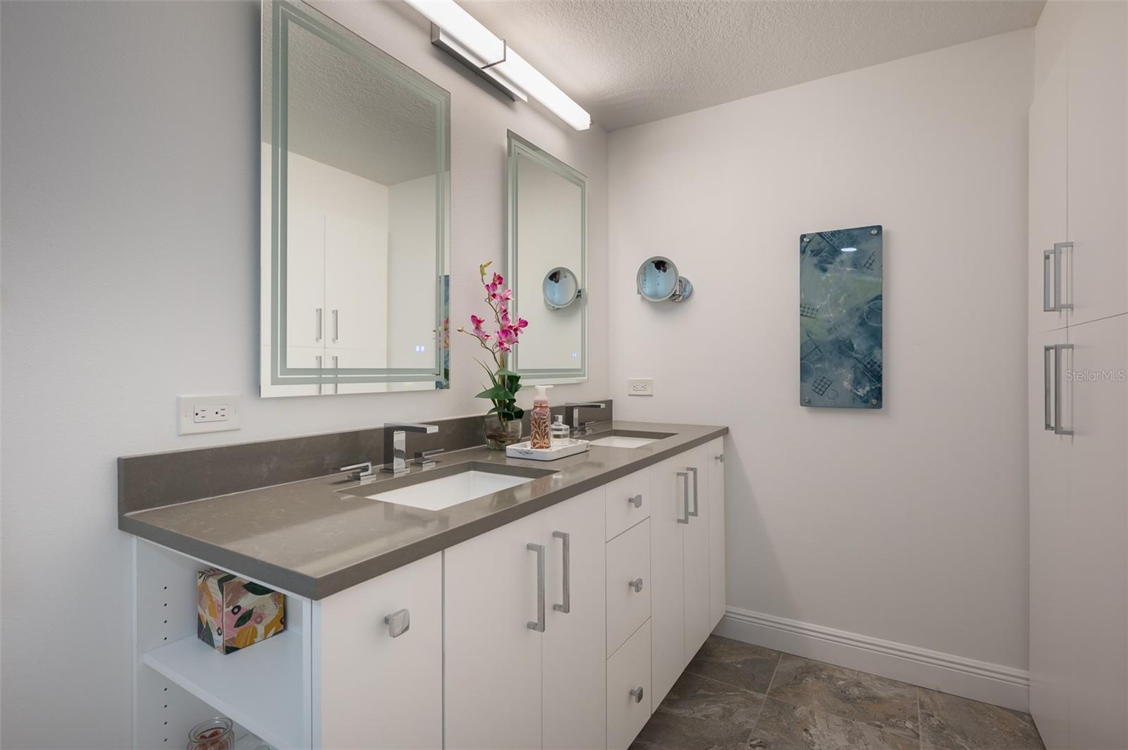 Image 23 of 60 For 800 Tamiami Trail 815