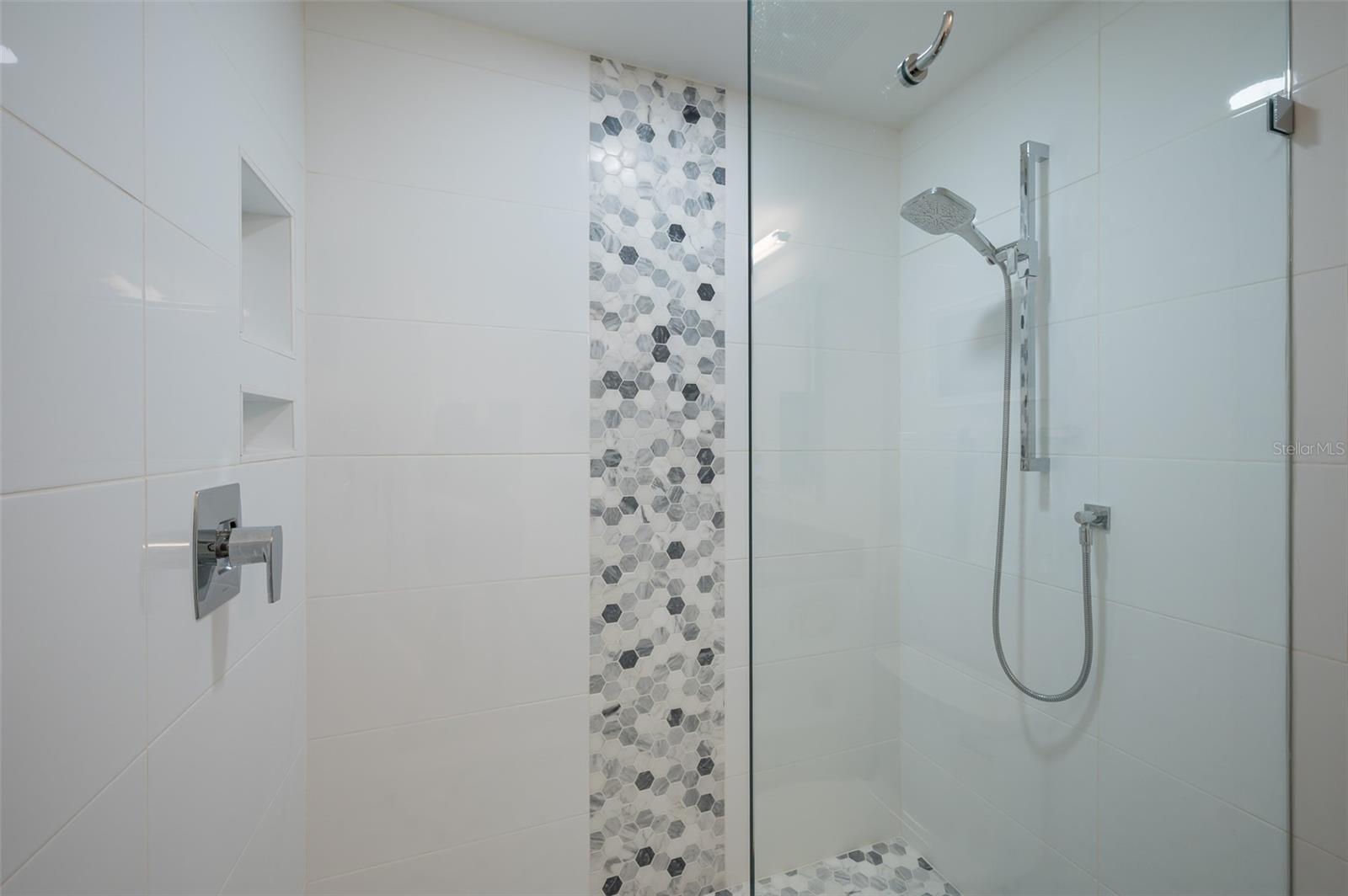 Image 24 of 60 For 800 Tamiami Trail 815