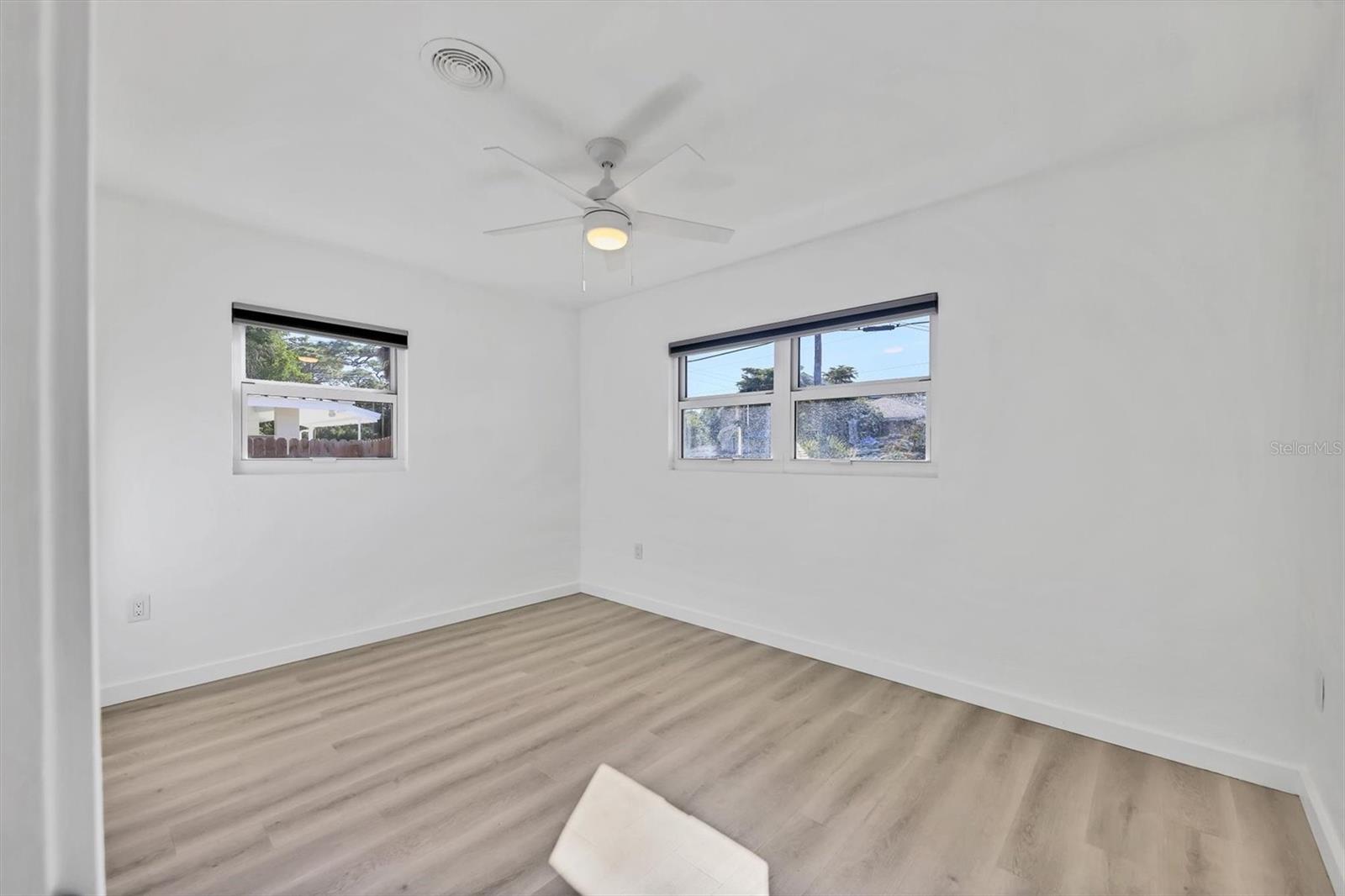 Image 21 of 36 For 2435 Eugene Street