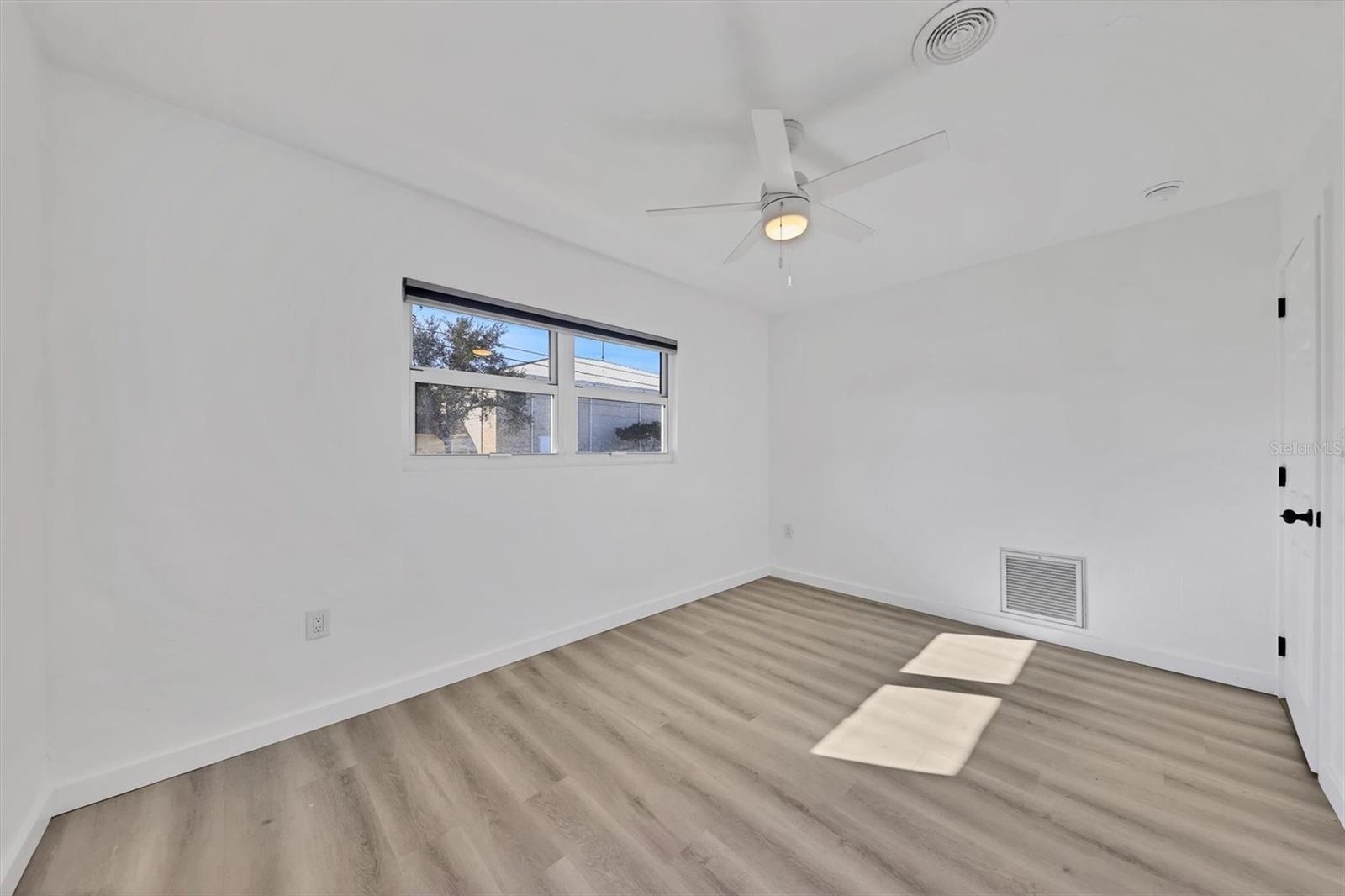 Image 22 of 36 For 2435 Eugene Street