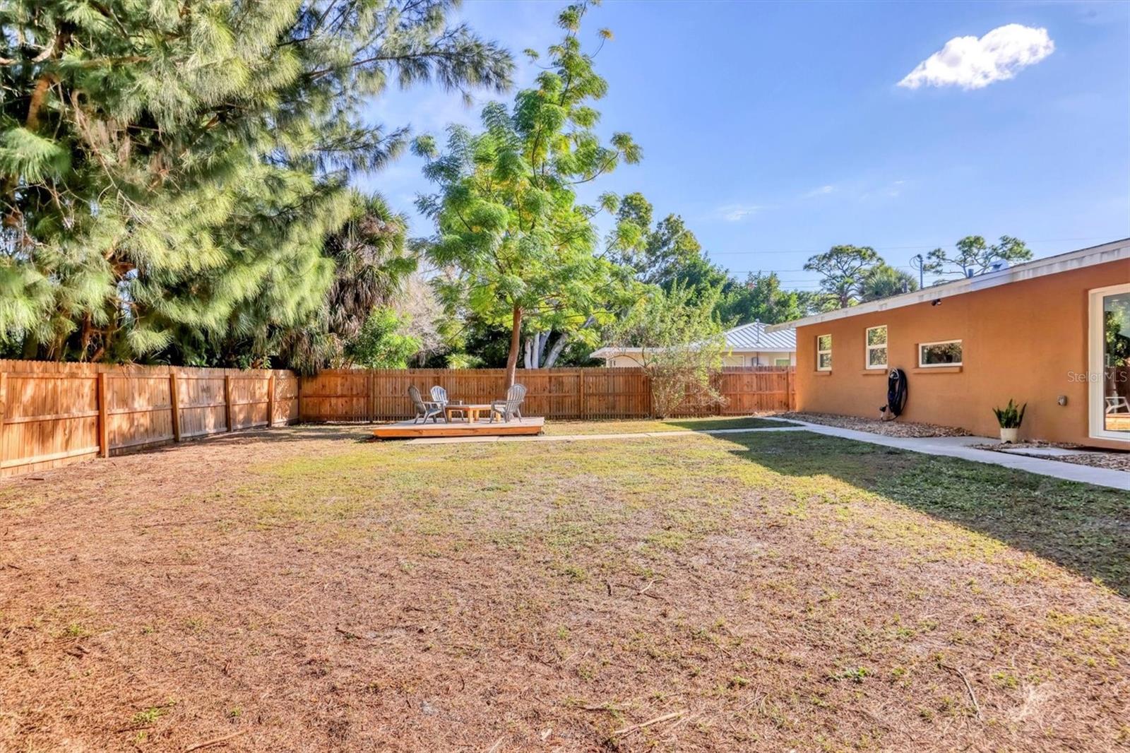 Image 28 of 36 For 2435 Eugene Street