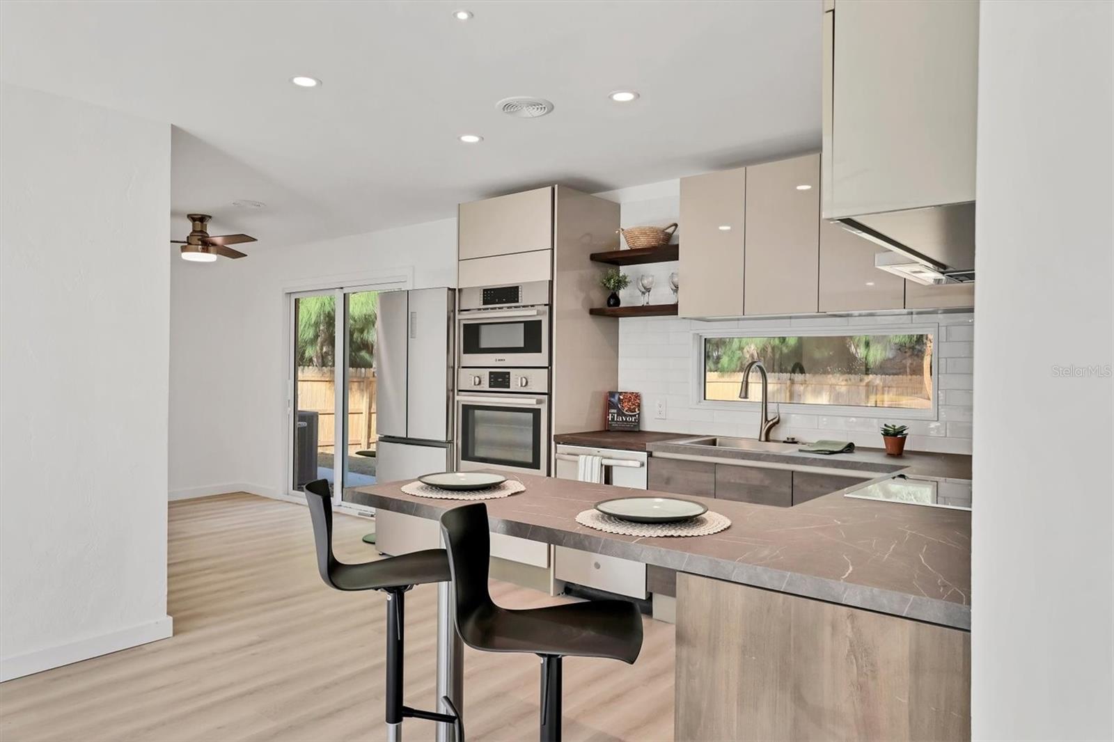 Image 5 of 36 For 2435 Eugene Street