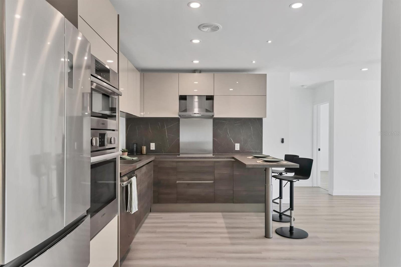 Image 7 of 36 For 2435 Eugene Street