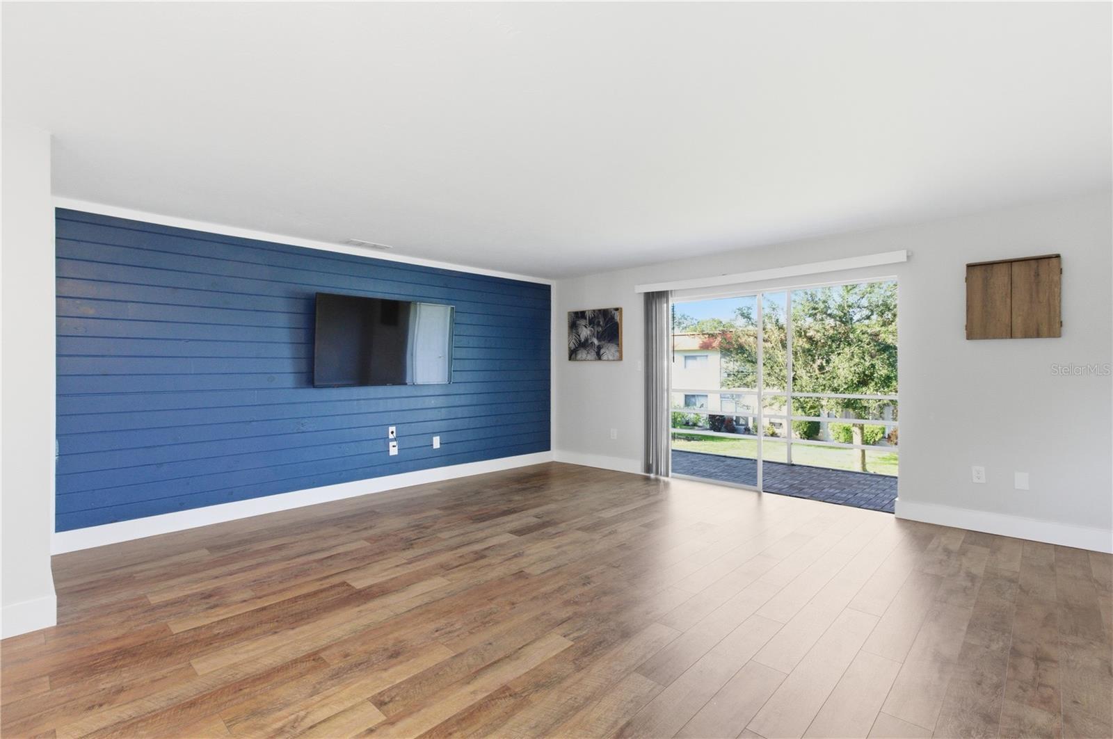 Image 10 of 21 For 3500 Beneva Road 307